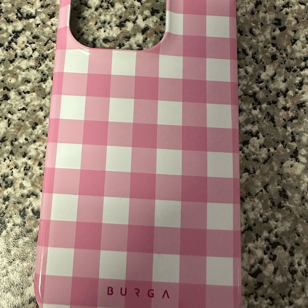 Burga Pink Checkered Phone Case

Brand new. Upgraded my old phone .